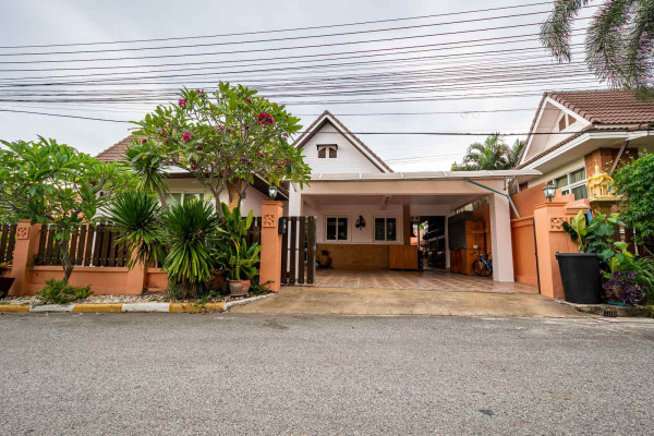 House for Sale in East Pattaya - 5 Bed 2 Bath