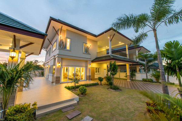Baan Dusit Pattaya Hill - 4 Bed 4 Bath with Private Pool image