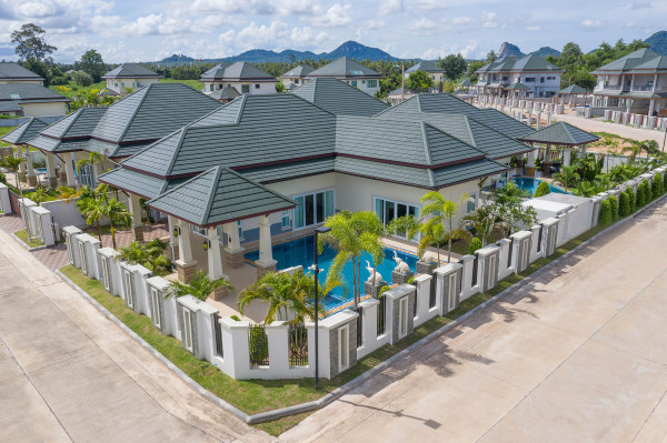 Baan Dusit Pattaya Hill - 3 Bed 2 Bath with Private Pool