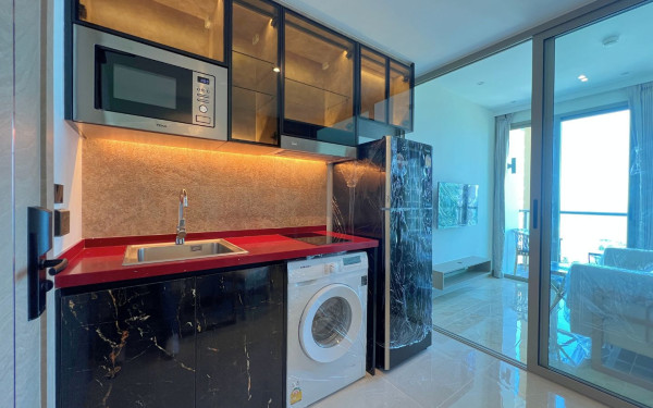 1 Bedroom Condo for Sale in Riviera Ocean Drive modern bathroom with walk-in shower