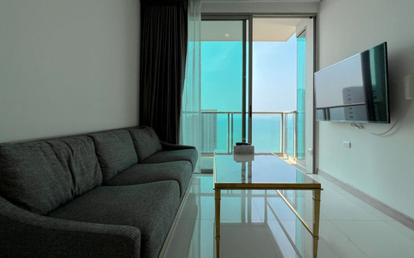Riviera Wongamat – 1 Bed 1 Bath Sea View (30th Floor)