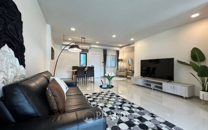 Brand new townhouse in East Pattaya