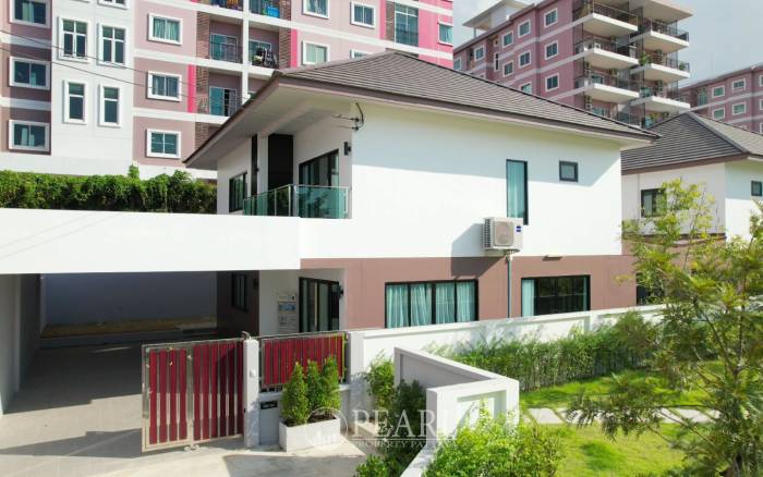 Modern 2-storey house in East Pattaya