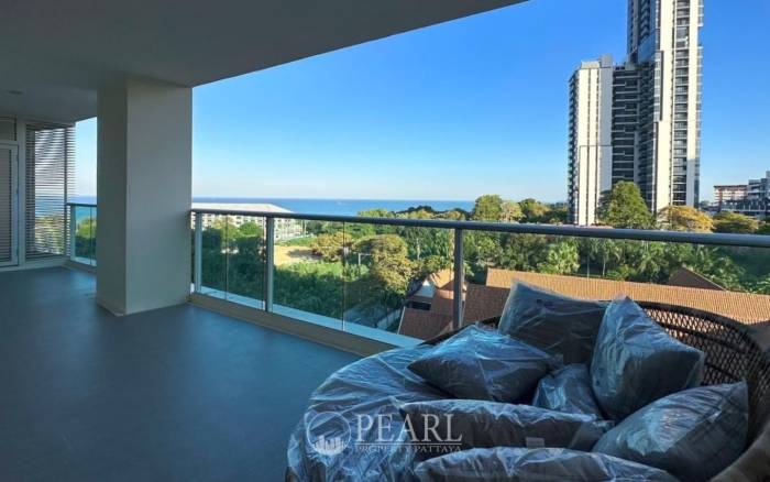 Penthouse for sale in Pratamnak - 3 Bed 4 Bath With Sea View (7th Floor)