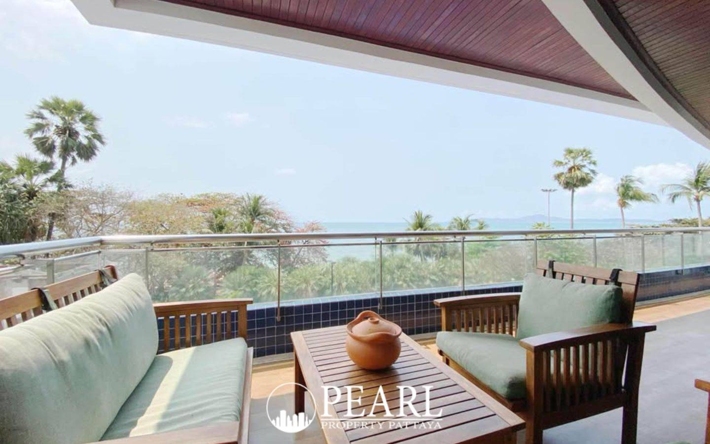 2 Bedroom Condo for Sale in Baan Haad Uthong Condominium second bedroom with twin beds