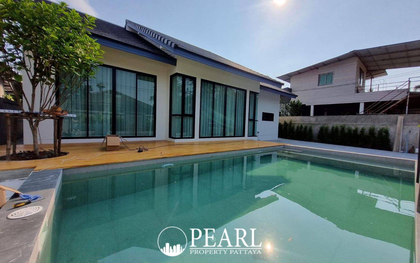 Modern Tropical Pool Villa - 4Bed 3Bath image 1