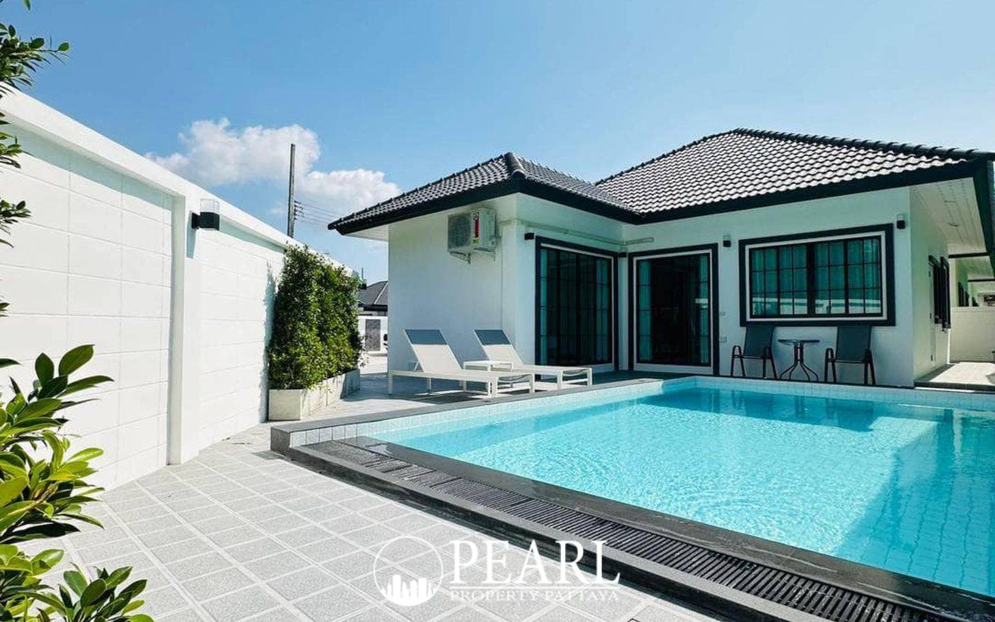 3 Bedroom House for Sale in Rattanakorn Village 18 modern kitchen with appliances