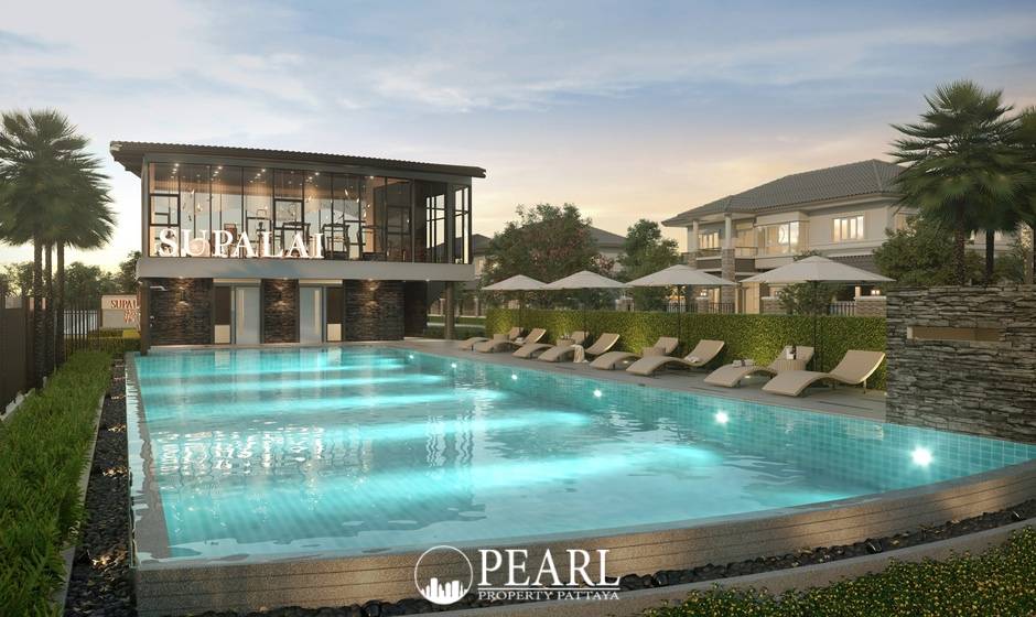 Supalai Parkville Pattaya-Sukhumvit aerial view of the community with clubhouse, pool, and playground.