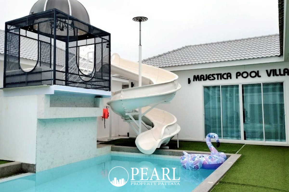 5 Bedroom House for Sale in Majestic Residence modern kitchen with island