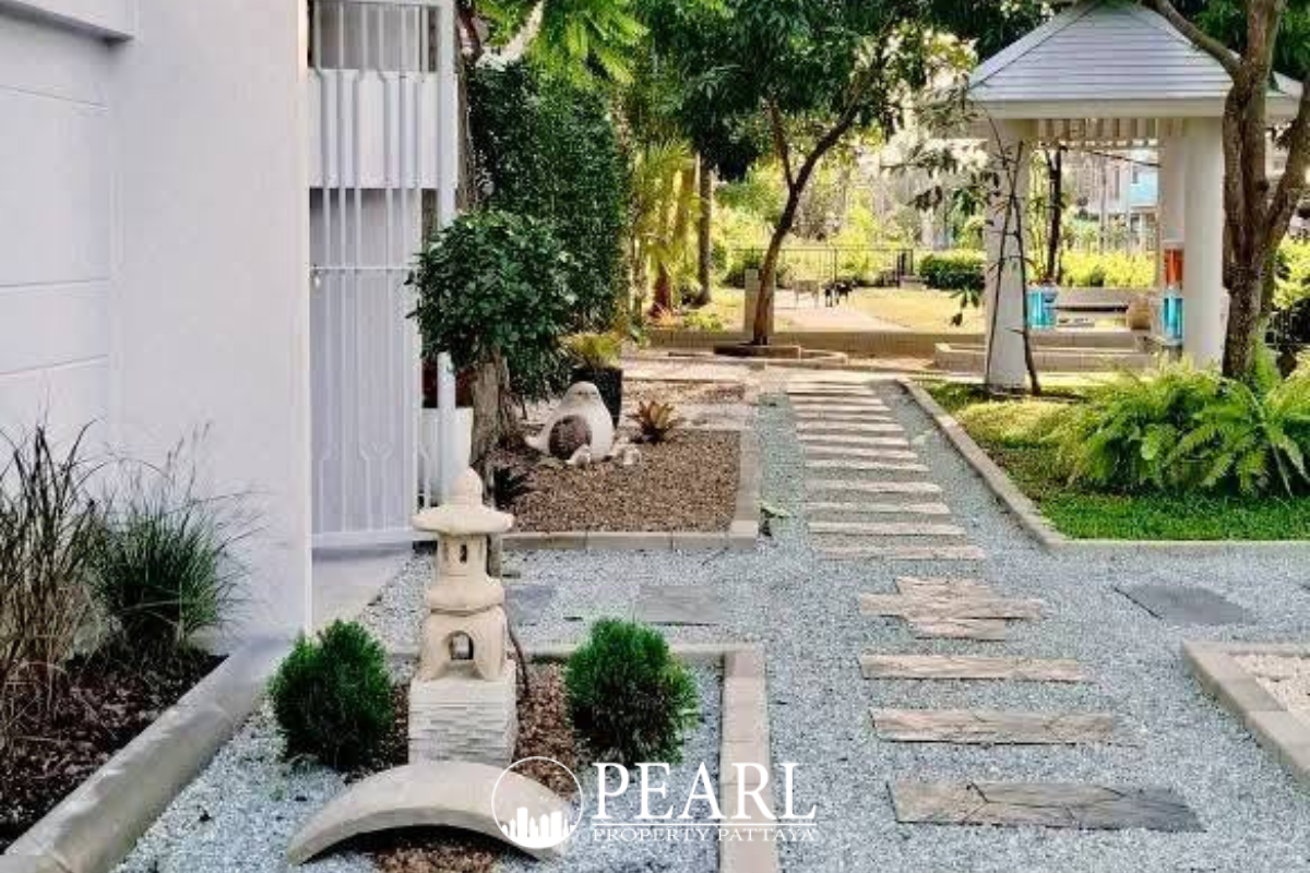 2-Storey Luxury Home - 4 Bedrooms 3 Bathrooms With Private Pool image 3