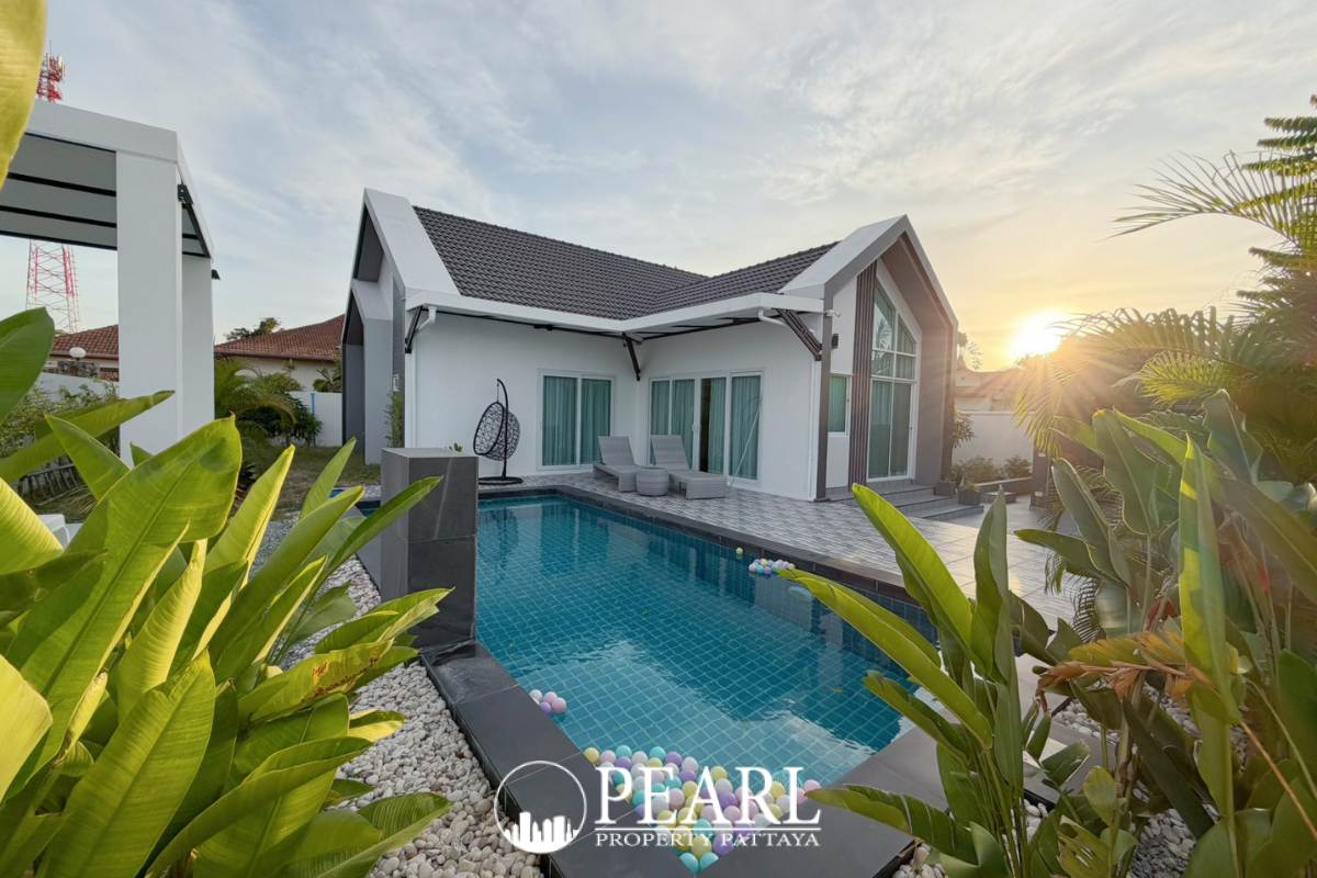 Nordic Pool Villa - 3 Bedrooms 4 Bathrooms image 1