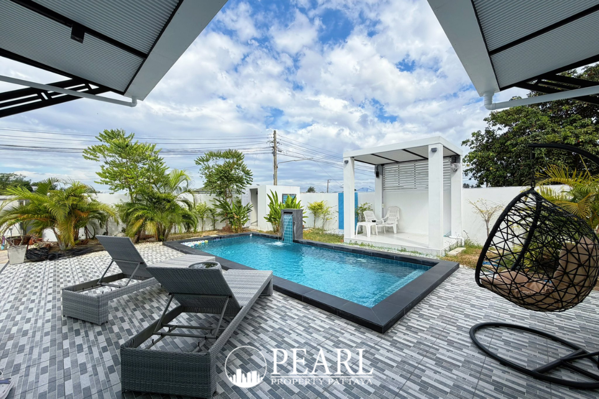 Nordic Pool Villa - 3 Bedrooms 4 Bathrooms image 2