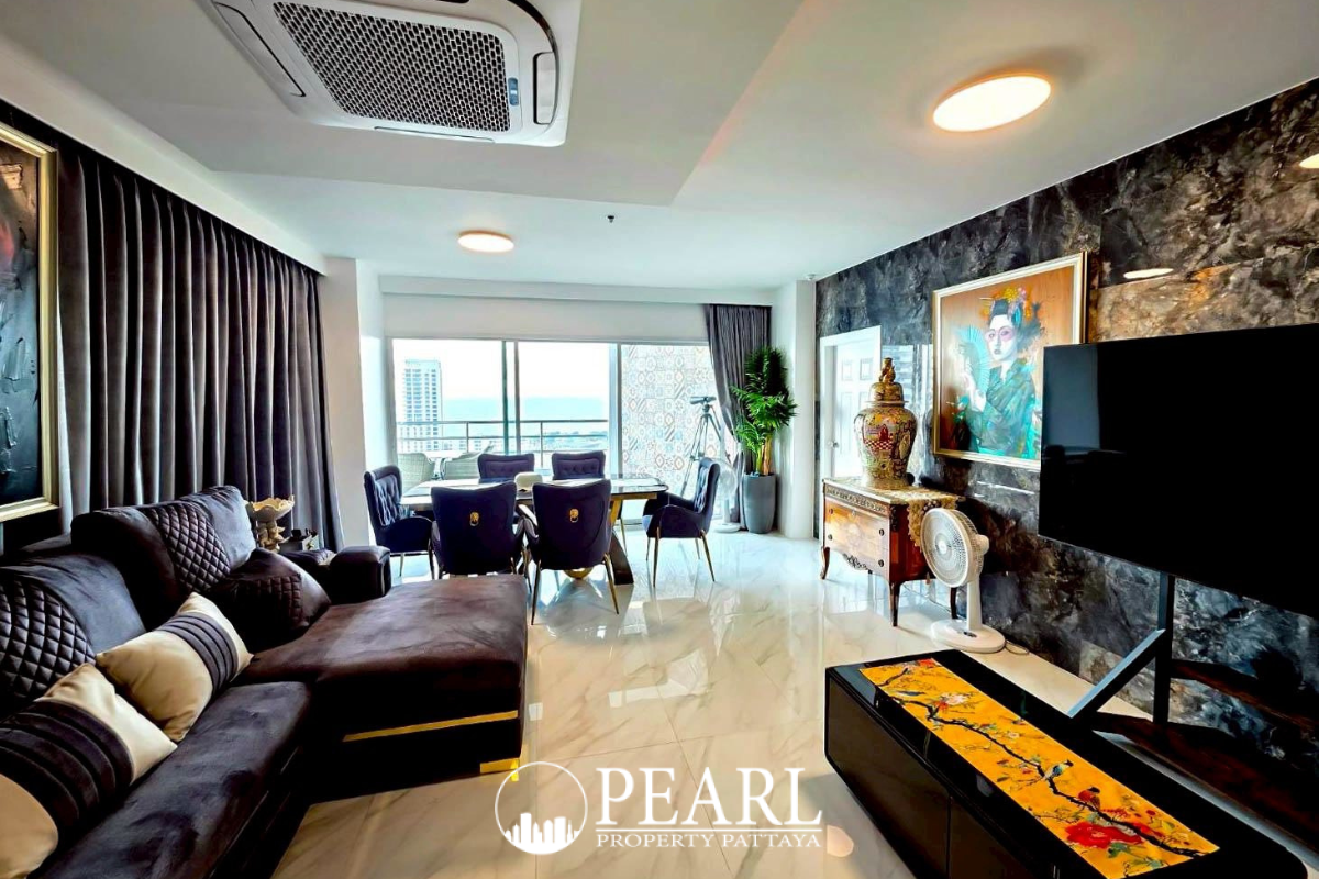 1 Bedroom Condo for Sale in View Talay 3 bedroom with bed