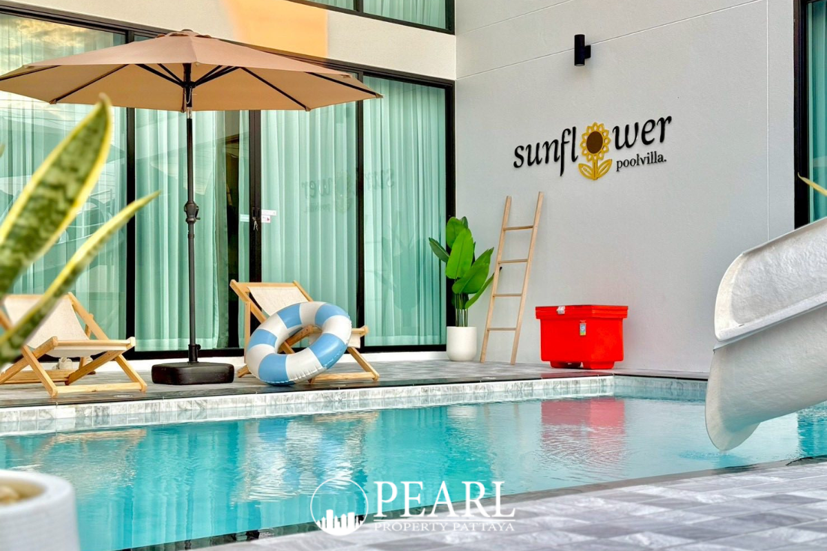 Sunflower Pool Villa - 4 Bedrooms 4 Bathrooms image 3