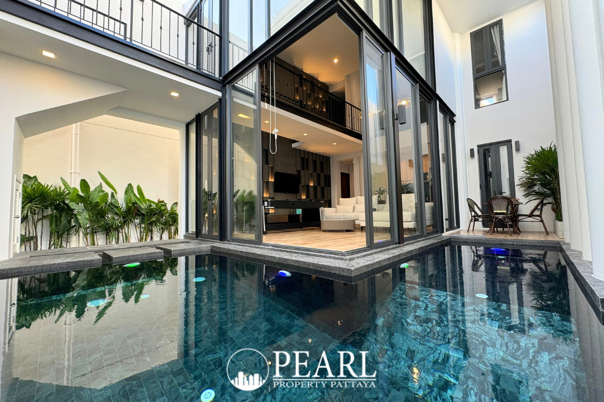 4 Bedroom House for Sale at Inara Villa private swimming pool and sun deck