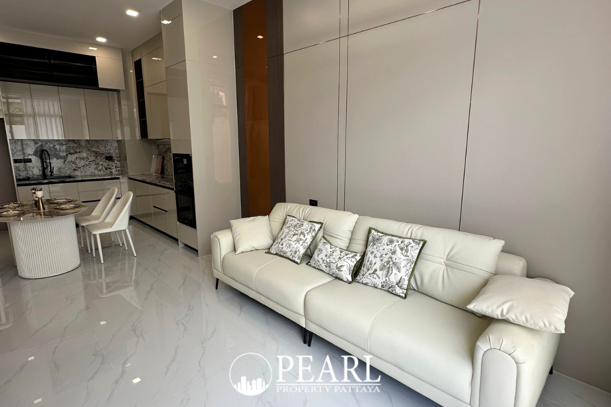 4 Bedroom House for Sale in The Rich Garden second bedroom