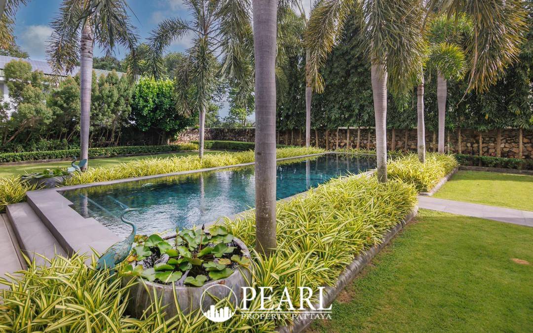 Luxury pool villa Mabprachan 2bed - 4bath image 3