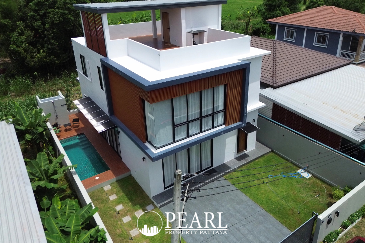3-Story Modern Pool Villa - 4 Bedrooms 4 Bathrooms image 2
