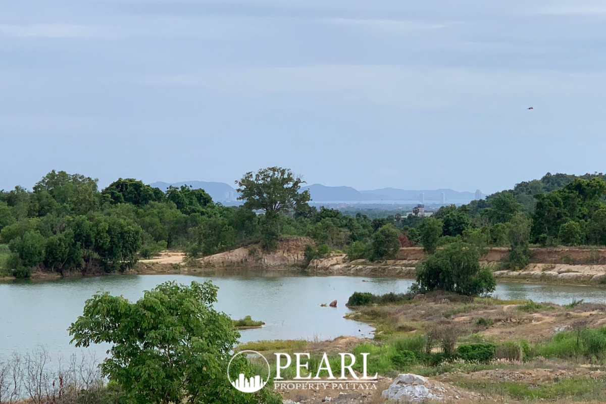 Land For Sale Near Rugby School 45 Rai image 2