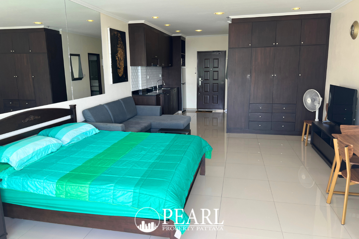 1 Bedroom Condo for Sale in View Talay 7 clean bathroom with shower